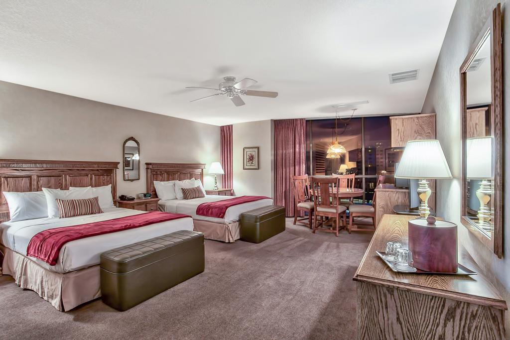 Deluxe Queen Room with Two Queen Beds - Non-Smoking